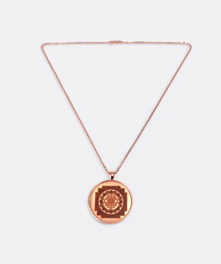 Dije Sri Yantra en cobre con cadena